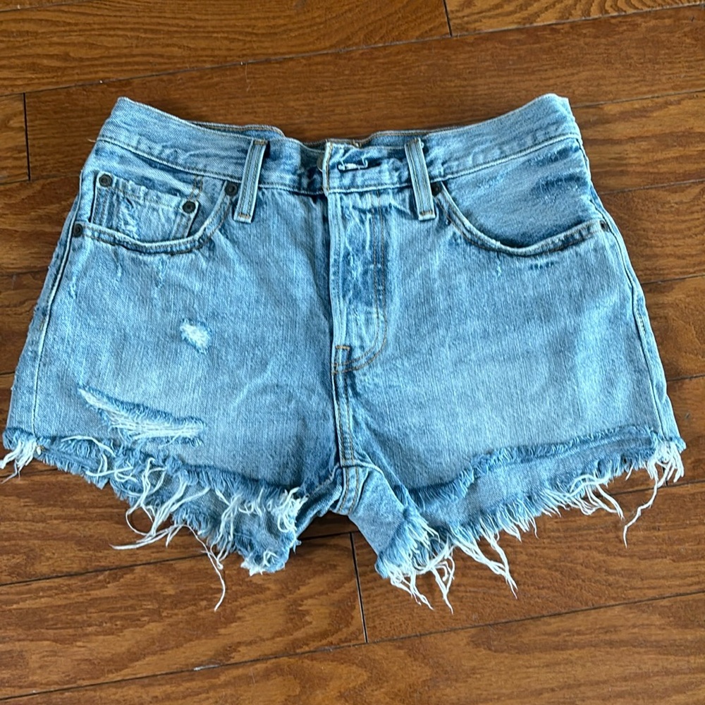 Levi’s 501 cutoffs